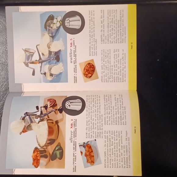 Vintage 1954 Saladmaster Recipe Book - Picture 4 of 10